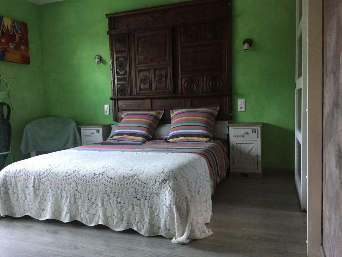 Mas De La Croix Hotel Saint-Christol-lès-Alès Buitenkant foto
